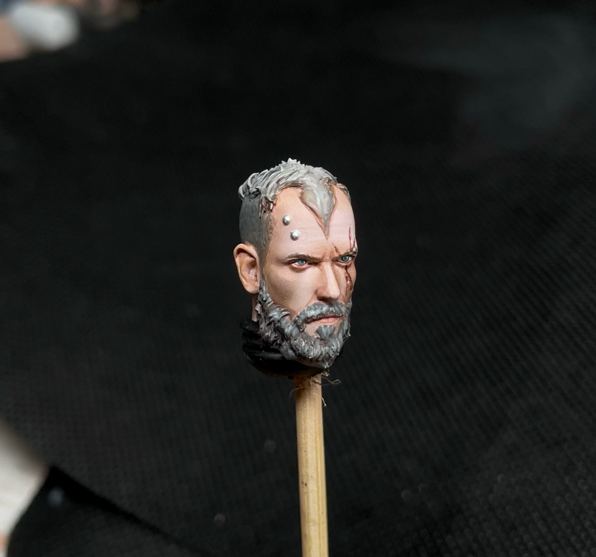 TD-JT-187 Warhammer 40K 1/18 Helmeted Sister of Battle Custom Head Sculpt Set view 2