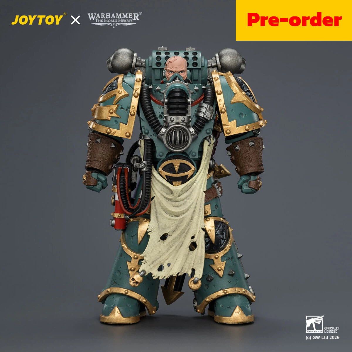JOYTOY Warhammer The Horus Heresy Scale：1/18 Sons of Horus Maloghurst the Twisted, the Warmaster's Equerry with Legion Standard and Banestrike Bolter