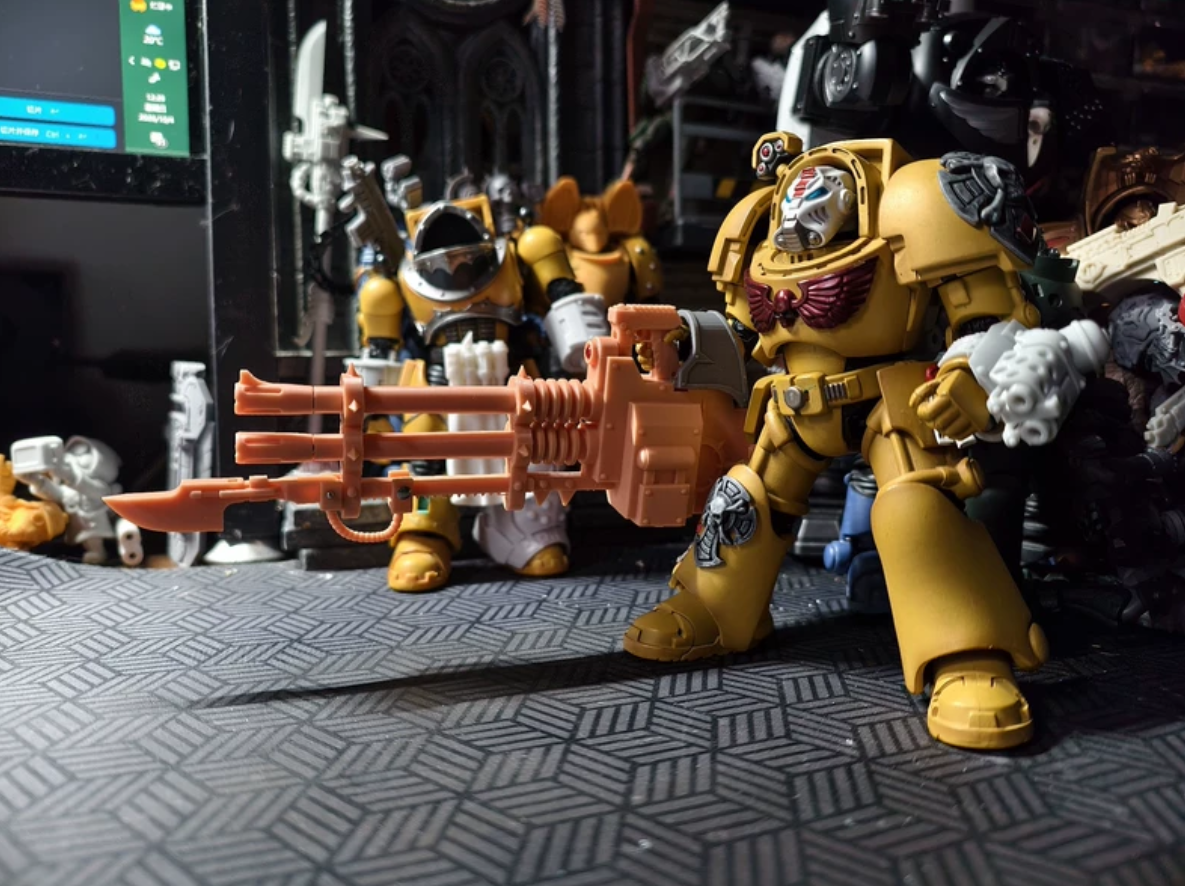 Chaos-Inspired Terminator Twin-Barrel Heavy Weapon detail 2