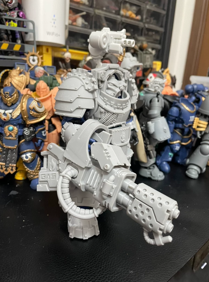 Terminator-Scale Flamer and Shoulder Weapon Options detail 3