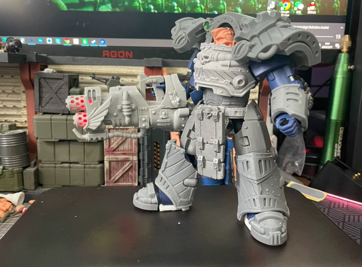 Illuminated Twin-Barrel Melta Weapon detail 6