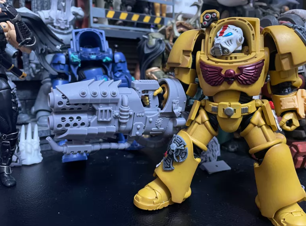 Illuminated Twin-Barrel Melta Weapon detail 8